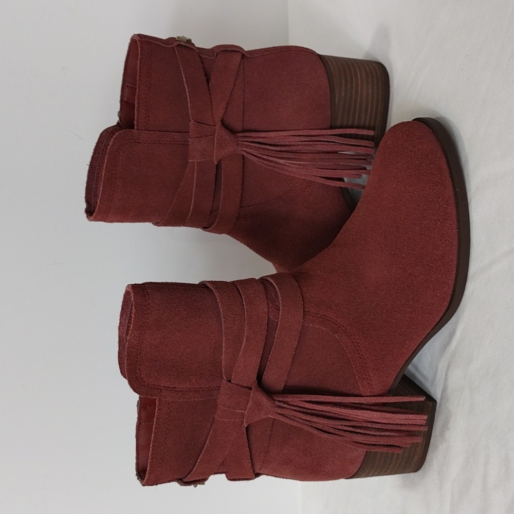 Koolaburra by Ugg Kenz Tassel Suede Ankle Boots Zip Up Color Maroon Size 6 US